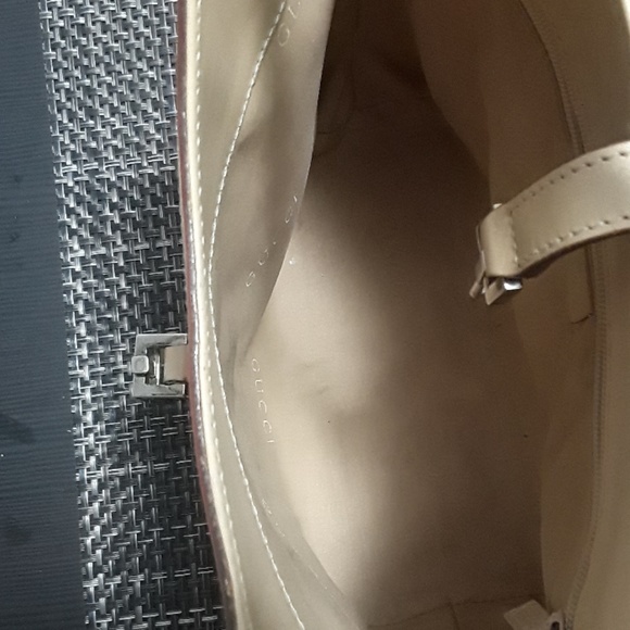 Gucci Handbag - Picture 3 of 4